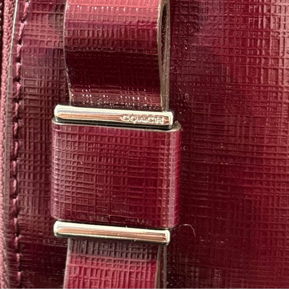 Coach Darcy Small Leather Cosmetic Zippered Bag Burgundy w/ Bow NWOT - Picture 2 of 8